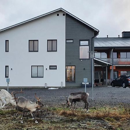 Hotel Lost In Yllaes Äkäslompolo Exterior foto